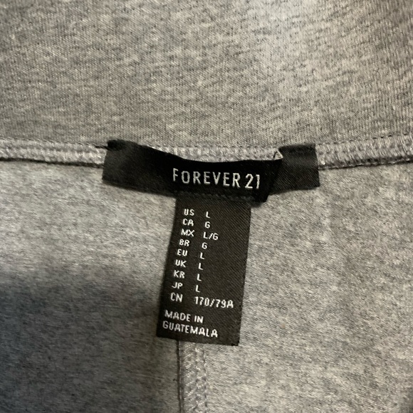 Short grey skirt - Picture 4 of 4